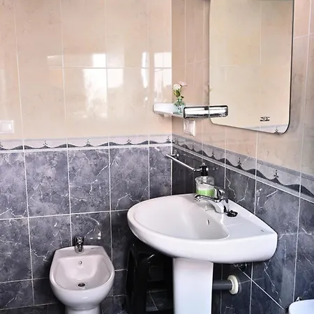 Aires De - Onis أفين